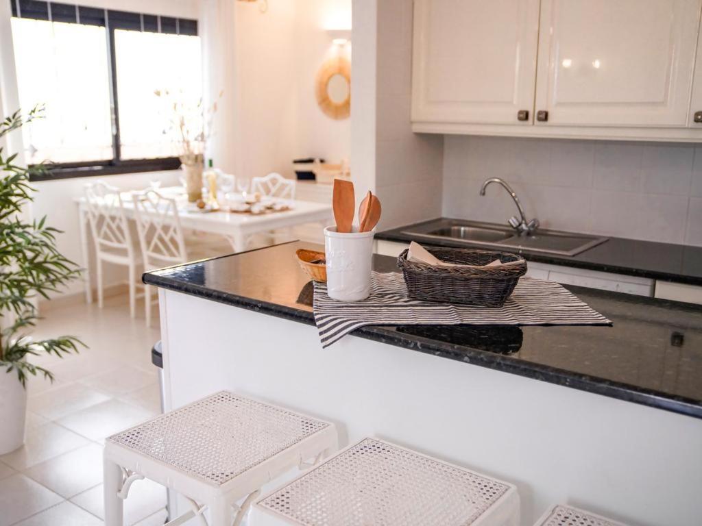 Paradise Seaview Apartment アデヘ エクステリア 写真