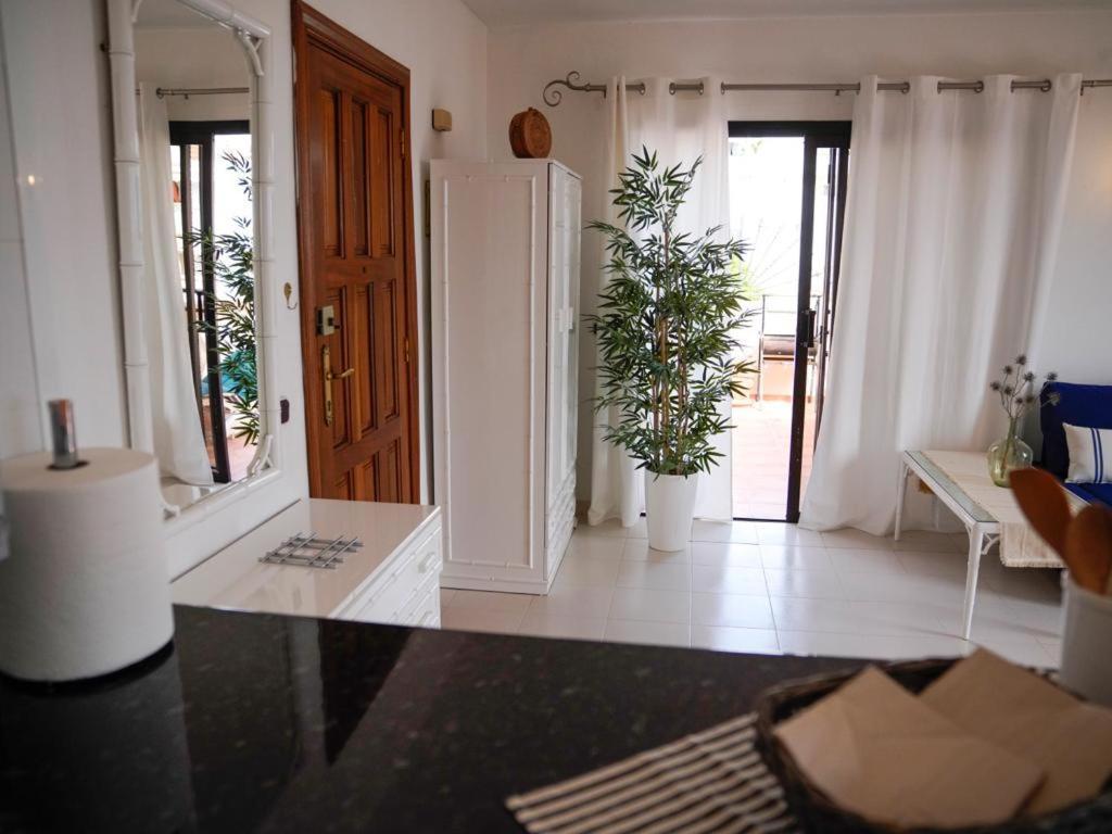 Paradise Seaview Apartment アデヘ エクステリア 写真